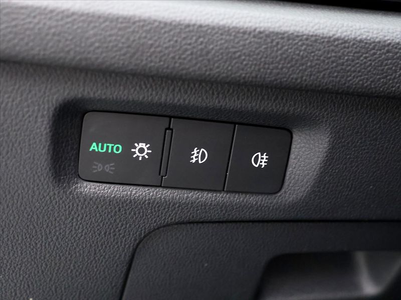 Škoda Octavia 2,0 TDI CZ Ambition 1.Maj DPH - fotka 16 z 38