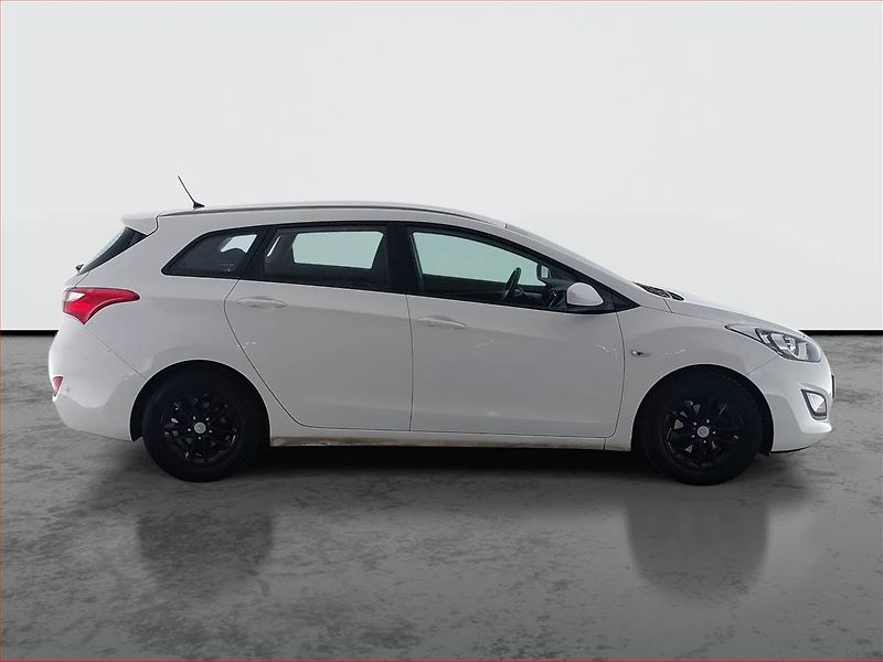 Hyundai i30 (2016) 1.6 CRDi, Serv.kniha, Tempomat - fotka 6 z 18