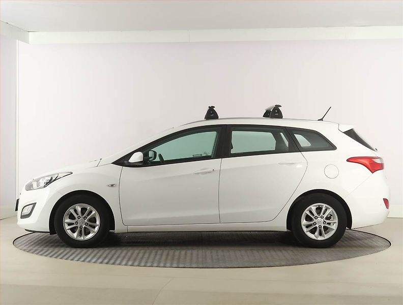 Hyundai i30 (2016) 1.6 CRDi, Tempomat - fotka 3 z 16