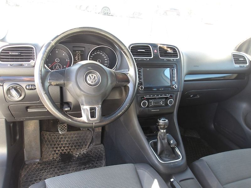 Volkswagen Golf 1,6TDi 77kW ČR ! - fotka 19 z 27