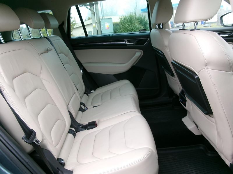 Škoda Kodiaq (2018) 2,0TSI 4x4 DSG NAVI ALU ČR - fotka 20 z 55