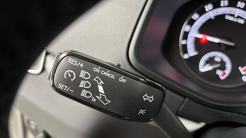 Škoda Karoq 2.0 TDI Ambition - fotka 14 z 25