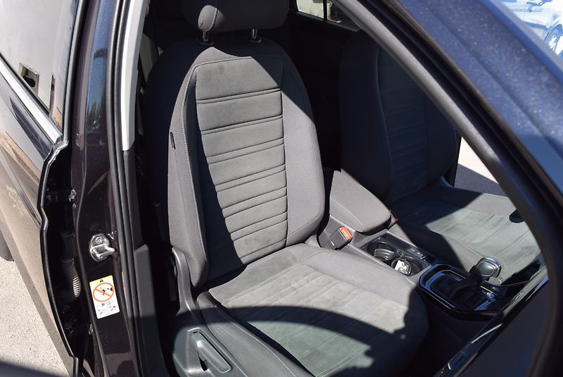 Volkswagen Touran (2021) 2.0TDI 110kw DSG 7MÍST HIGHLIN - fotka 43 z 50