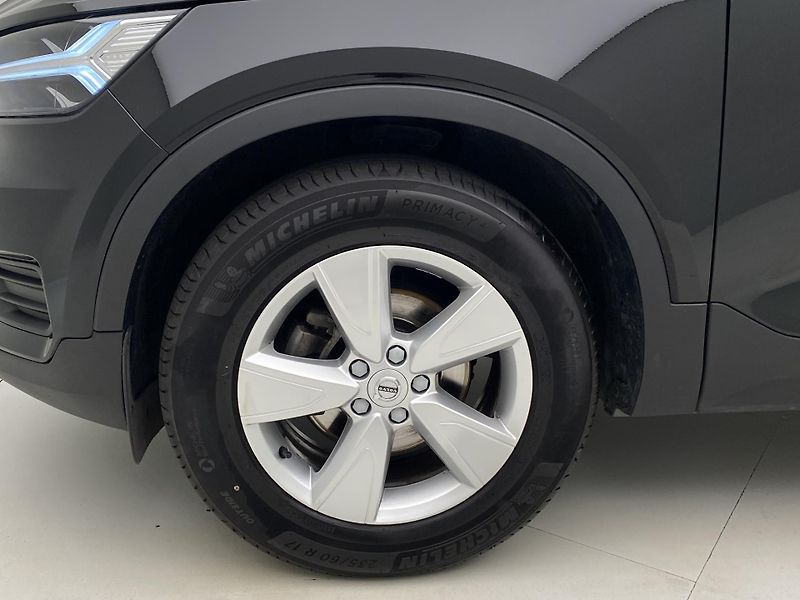 Volvo XC40 T2 KINETIC CZ - fotka 32 z 41