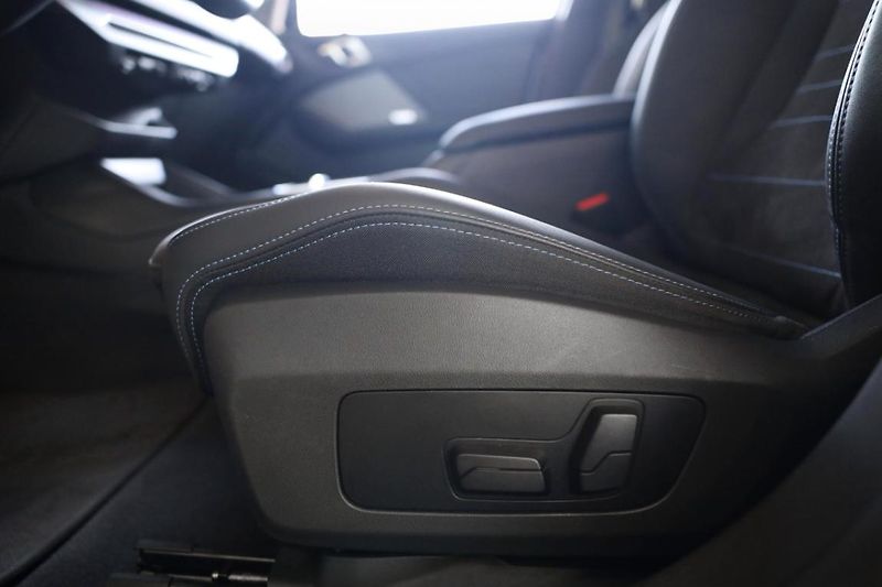 BMW Řada 1 M135 xDrive - fotka 19 z 23