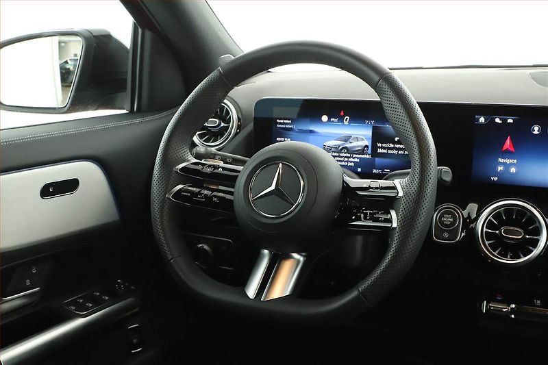 Mercedes-Benz GLA (2025) 200, AMG Line - fotka 16 z 19