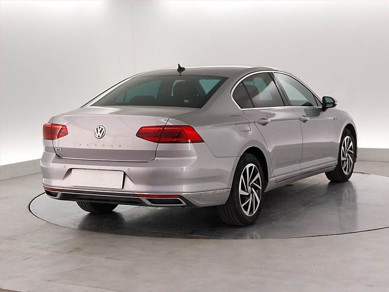 Volkswagen Passat (2020) 1.4 GTE - fotka 5 z 24