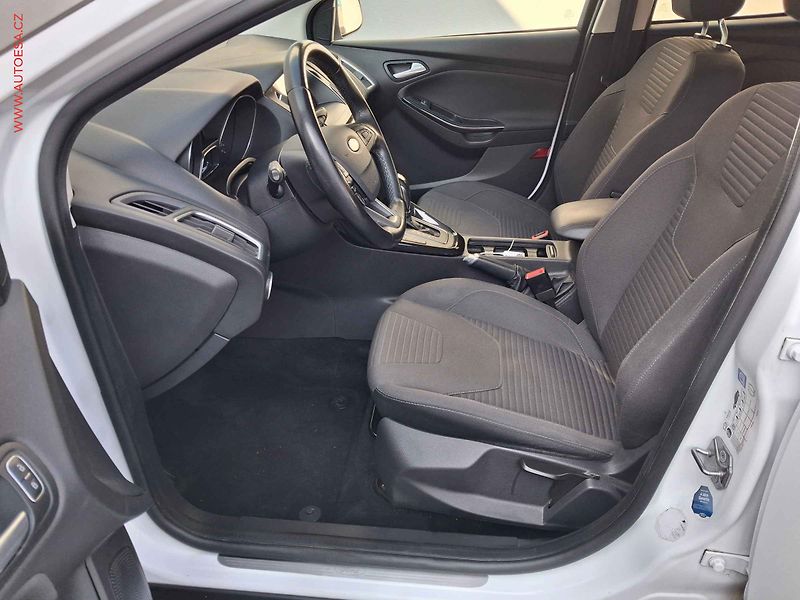 Ford Focus (2018) 2.0 TDCi, Titanium, AT - fotka 9 z 20
