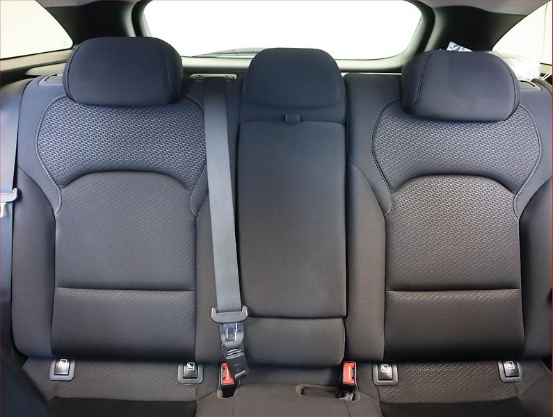 Hyundai i30 (2020) Family 1.6 CRDi, Serv.kniha - fotka 10 z 18