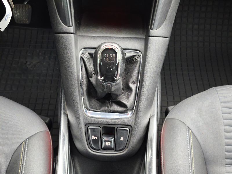 Opel Zafira 2012 ČR 1.4T 103kW  - fotka 13 z 34