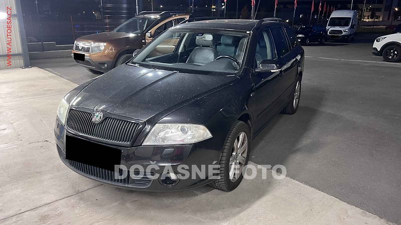 Škoda Octavia (2007) 2.0FSI, xenon, kůže - fotka 1 z 3