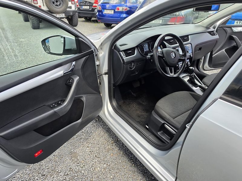 Škoda Octavia 1.6 TDI DSG  - fotka 13 z 20