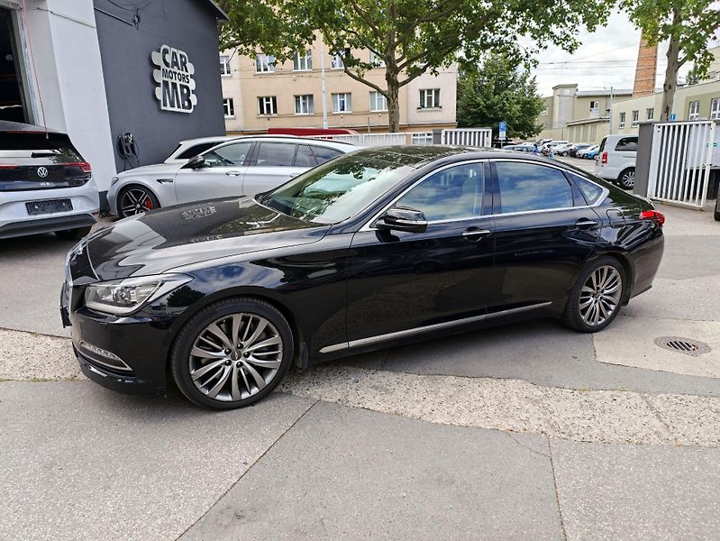 Hyundai Genesis V6 GDi 3,8 HTrac CZ,1 maj - fotka 11 z 37