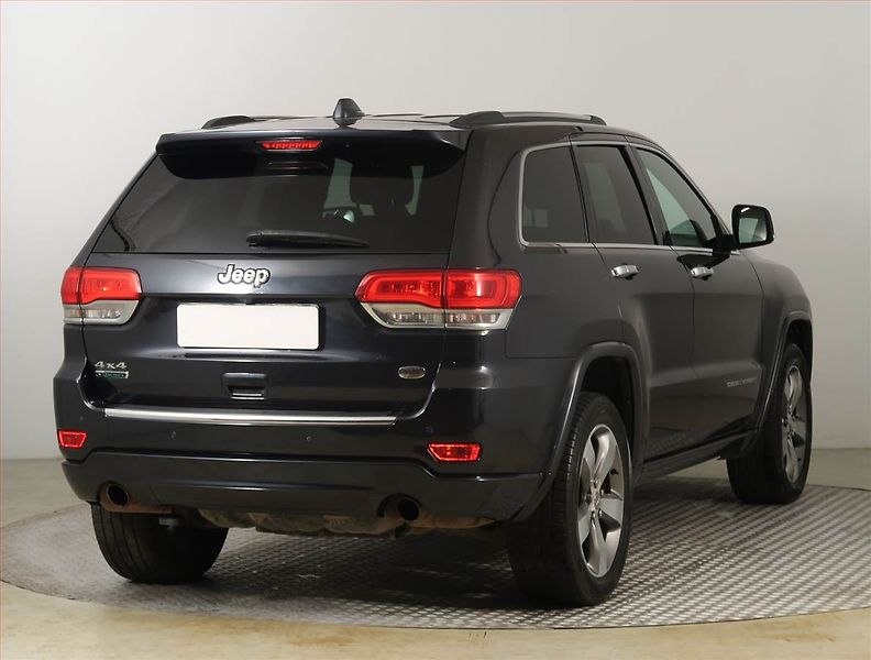 Jeep Grand Cherokee (2015) Overland 3.0 CRD, 4X4 - fotka 5 z 29