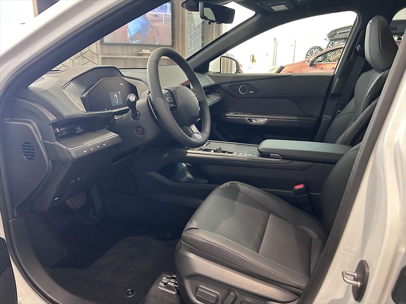 Lexus ES 300h (2026) 2.5   Prestige + Paket Top - fotka 9 z 10