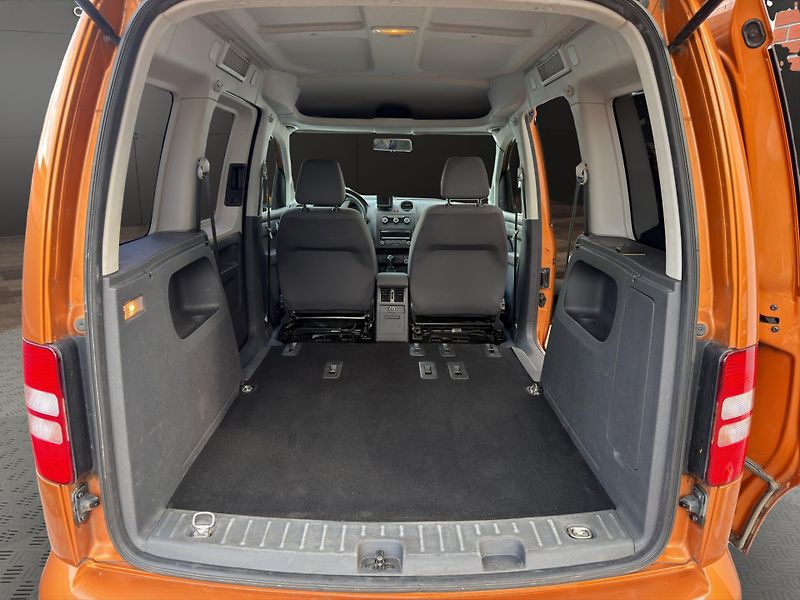 Volkswagen Caddy (2014) - fotka 20 z 27