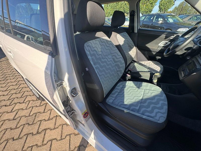 Škoda Fabia (2009) 1,6i 77 KW ROZVODY - fotka 32 z 46