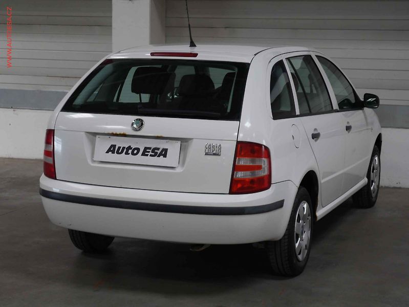 Škoda Fabia (2006) 1.4i, AC, el. výbava - fotka 6 z 14