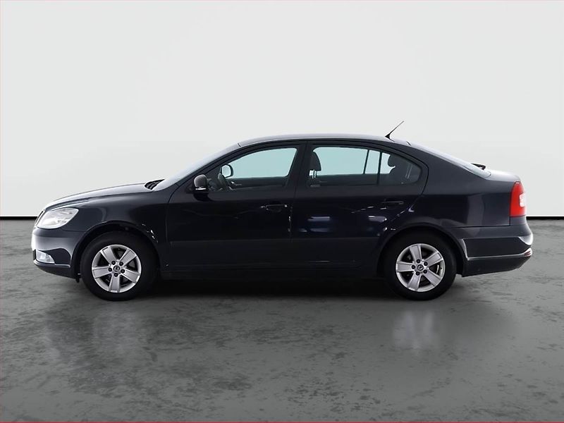 Škoda Octavia (2012) Ambition 2.0 TDI, Tempomat - fotka 3 z 15