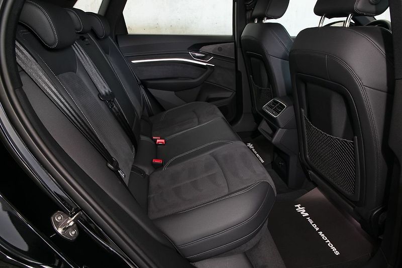 Audi e-tron 55 300kW Kessy Kamera Tažné - fotka 12 z 33