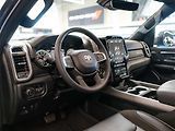 Dodge RAM (2025) 5.7 V8 Laramie Sport 6 LIFT - náhled 17