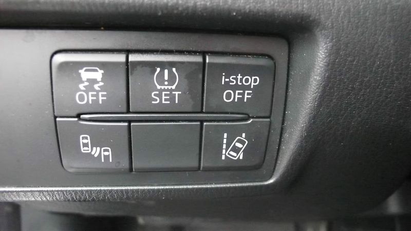 Mazda MX-5 2.0 SKYACTIV-G RF Automat - fotka 13 z 16
