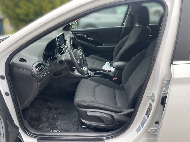 Hyundai i30 1,5 T-GDI Smart - fotka 7 z 11