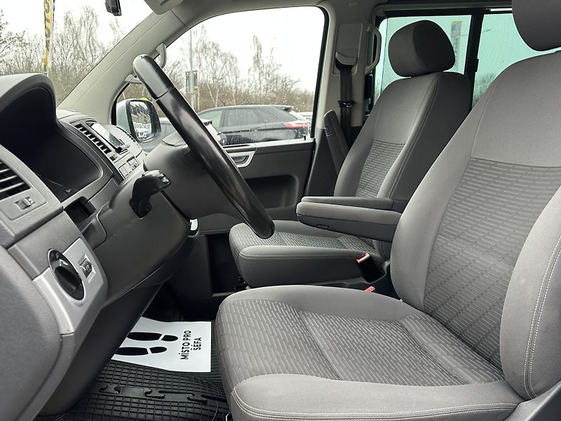 Volkswagen Multivan (2010) Volkswagen Multivan 2010 - fotka 8 z 17