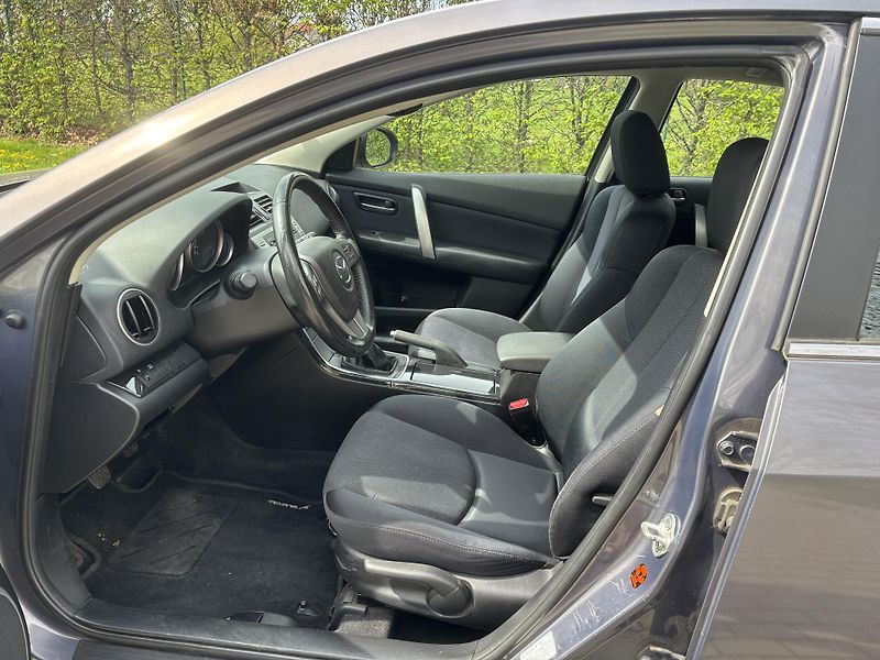 Mazda 6 1.8 Elegance - fotka 17 z 28