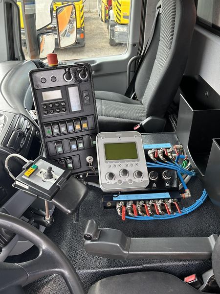 Mercedes-Benz ACTROS 1832 AK EURO 5  - fotka 18 z 23