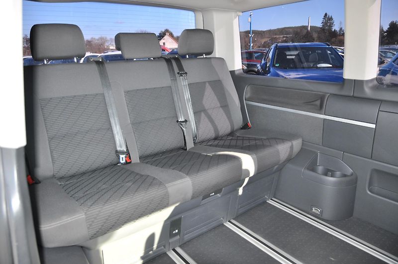 Volkswagen Multivan 2.0TDi 103kW Comfort - fotka 12 z 18