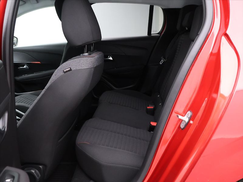 Peugeot 208 1,2 PT 100 Active Pack CZ 1.Ma - fotka 14 z 33