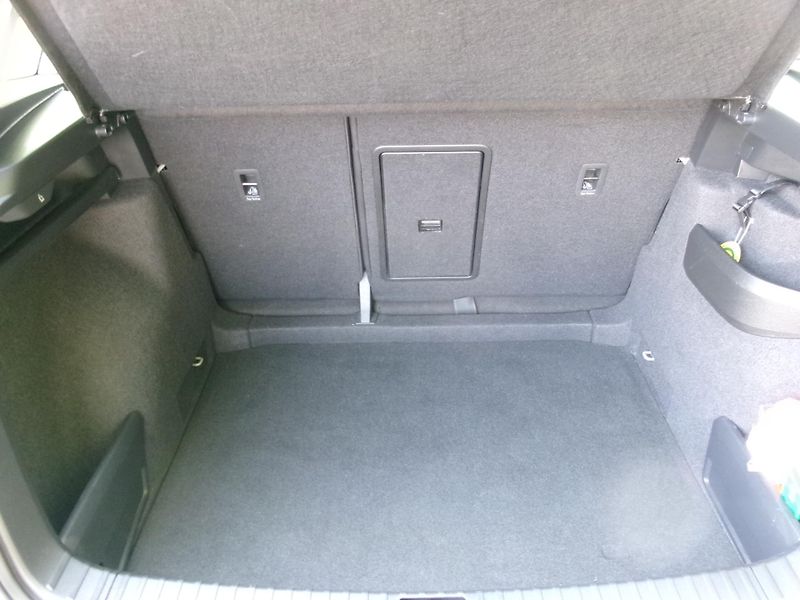Škoda Karoq (2023) 2,0TDI DSG ACC BT  - fotka 13 z 28