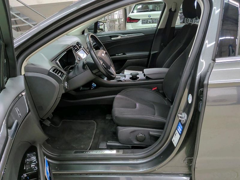 Ford Mondeo (2021) 2.0Eco*TITANIUM*KAMERA*TAŽNÉ*Z - fotka 7 z 11