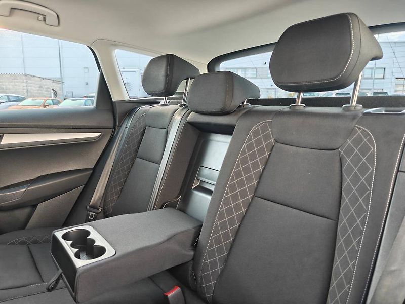 Škoda Karoq Ambition 1,5TSI - fotka 8 z 23