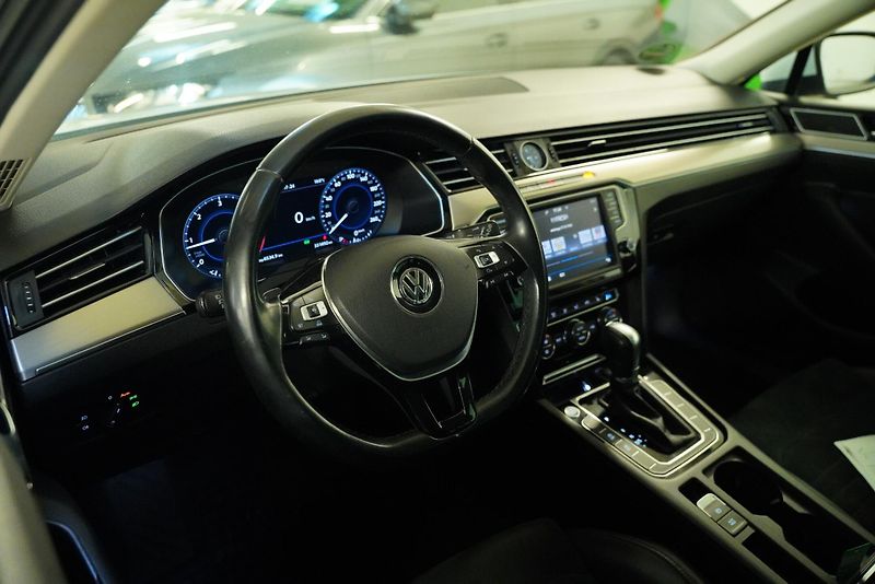 Volkswagen Passat - fotka 14 z 28