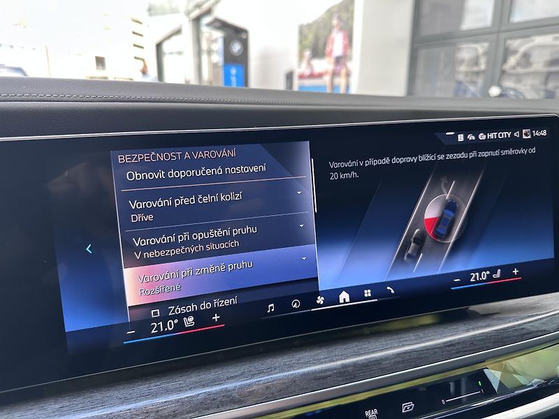 BMW i7 xDrive60 - fotka 19 z 31