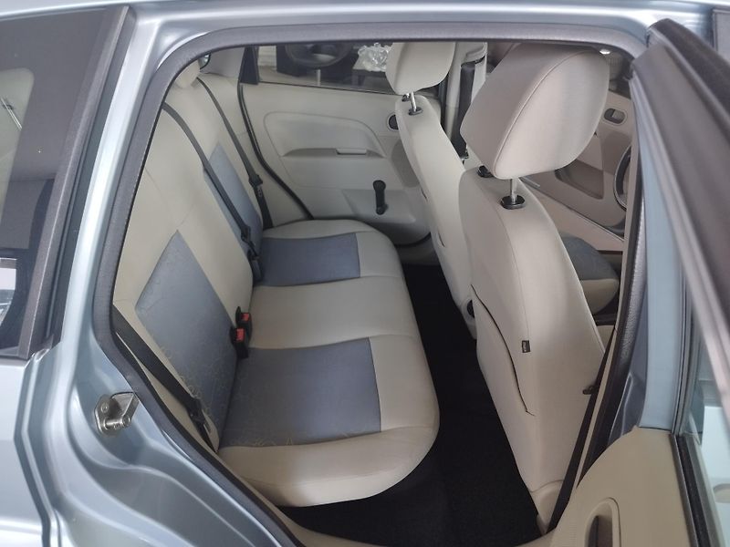 Ford Fiesta (2007) 1,4I,59KW,5.DV.KLIMA,SER.KN - fotka 9 z 22
