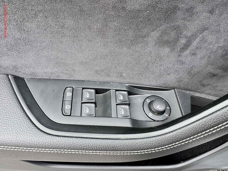 Škoda Superb (2021) 2.0 TDi, ČR, SportLine, DSG - fotka 13 z 18