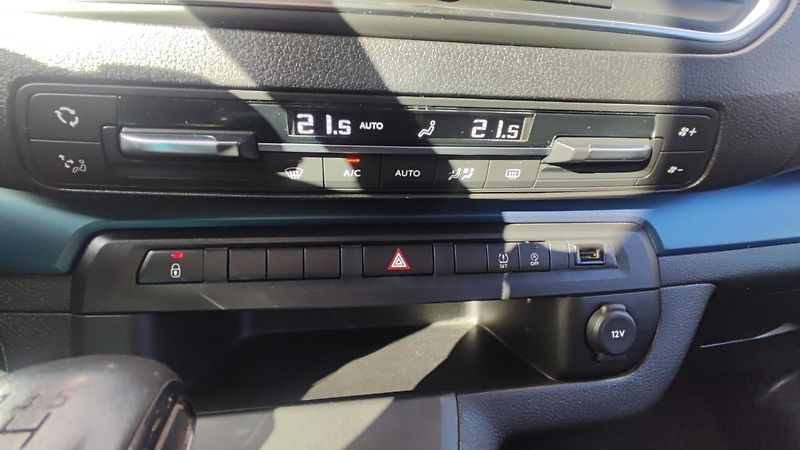 Peugeot Traveller (2017) Traveller 1.6 85kW - fotka 25 z 28