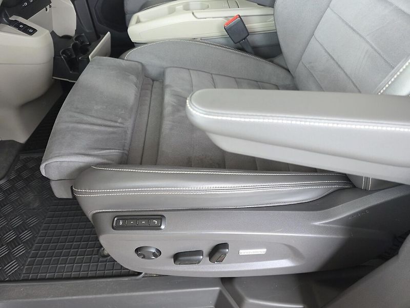 Volkswagen Multivan DSG 2,0 TSi 150 kW Style - fotka 14 z 23