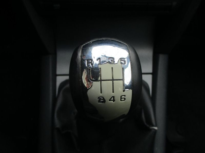 Škoda Octavia 1.4 TSi +sada kol - fotka 24 z 32