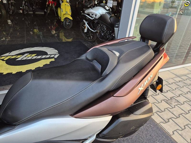 Yamaha X-Max 300 (2018) - fotka 13 z 24