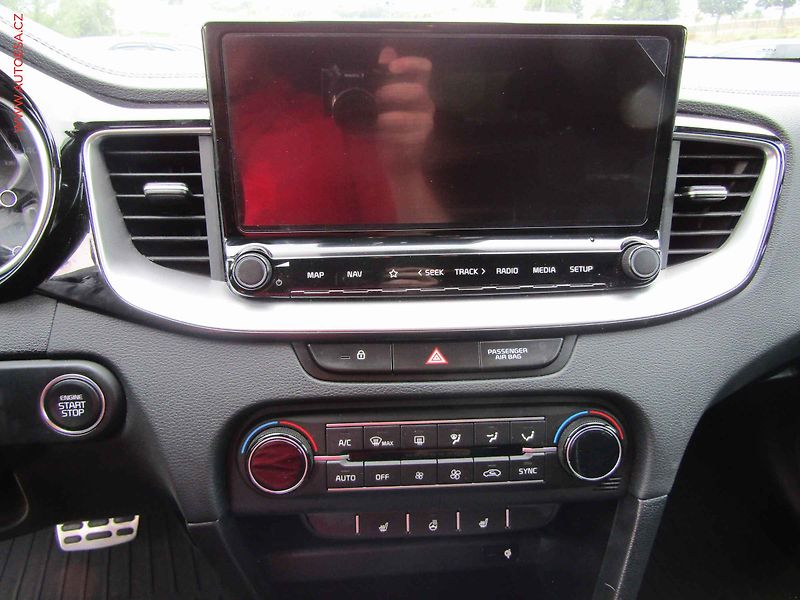 Kia XCeed (2023) 1.5T-GDi, ČR, AT, LED, navi - fotka 14 z 22