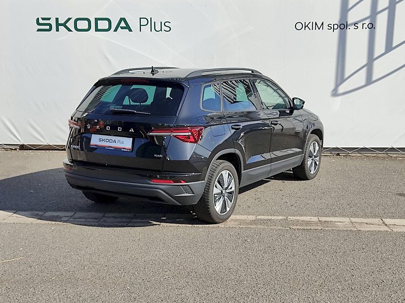 Škoda Karoq (2022) Executive 2,0 Tdi 110 Kw 4x4 D - fotka 2 z 33