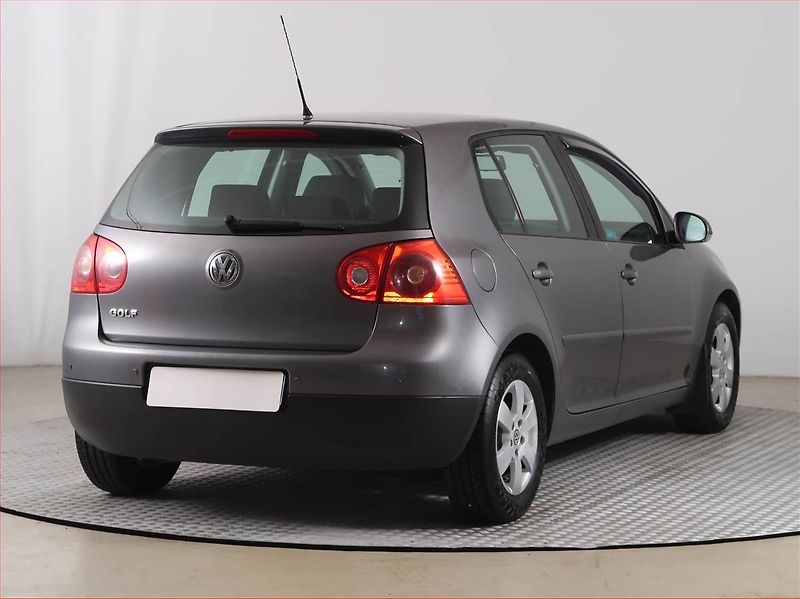 Volkswagen Golf (2006) 1.4 16V, Serv.kniha - fotka 5 z 14