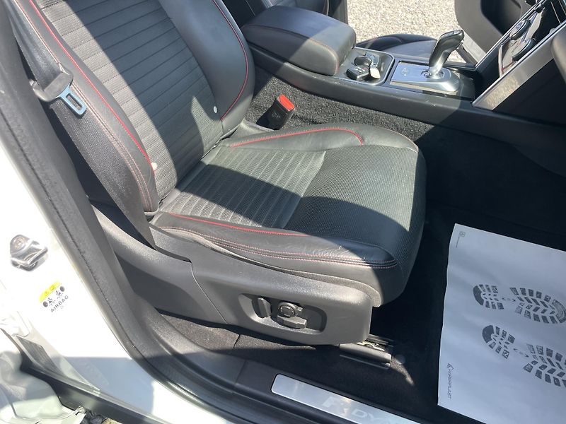 Land Rover Discovery Sport 2.0TDi 180PS 4x4 R-DYNAMIC TOP - fotka 148 z 180