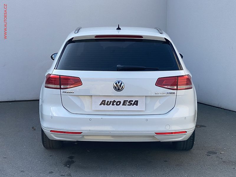 Volkswagen Passat (2016) 2.0TDi, Comfortline, LED - fotka 5 z 19