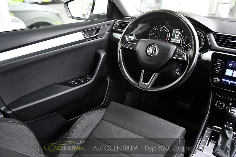 Škoda Superb 2.0TDi DSG TAŽNÉ CANTON - fotka 22 z 58