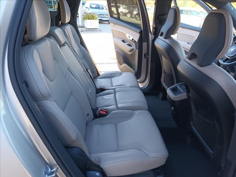 Volvo XC90 2,0 B5,BRIGHT PLUS,ČR,POLESTAR - fotka 19 z 37